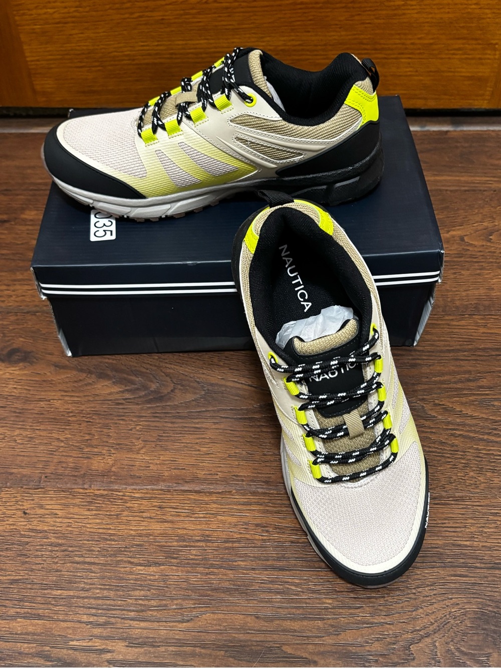Nautica Men's Anzo Low Hiker Trail Sneakers Lime Beige Black Sz 8. NIB